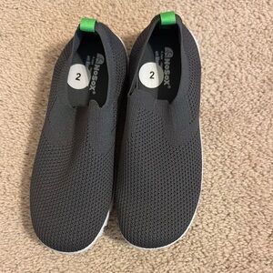 NoSox Gray and Green Mesh Sneakers